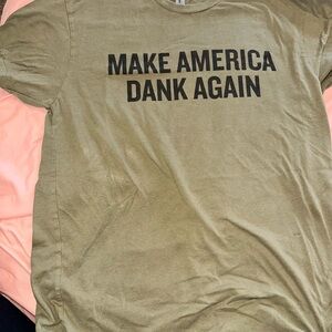 Flying Saucer Beer Emporium Men’s Sz Medium.  100% Cotton.  EUC